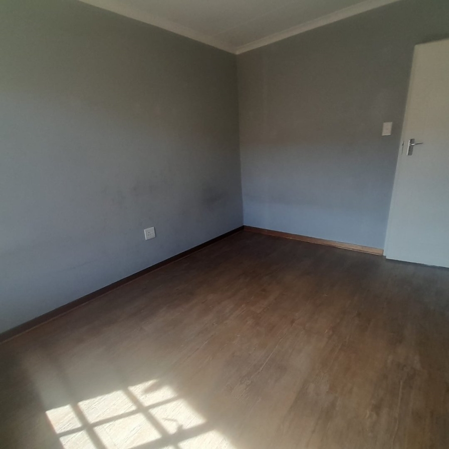 3 Bedroom Property for Sale in Helikonpark Gauteng