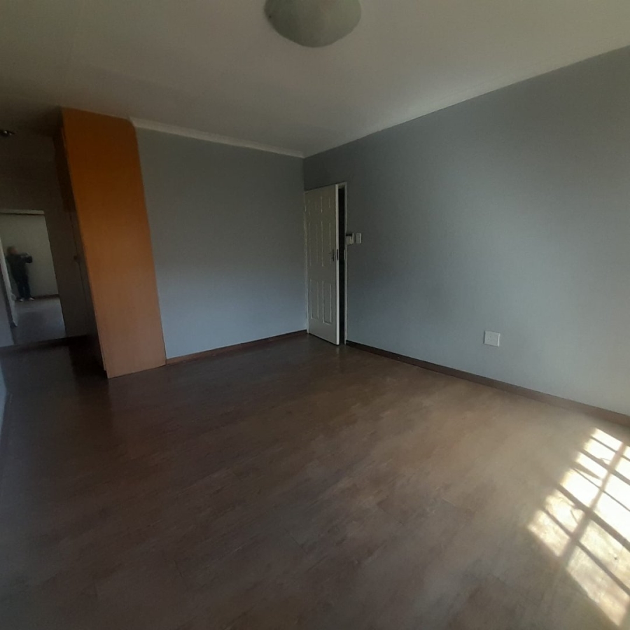 3 Bedroom Property for Sale in Helikonpark Gauteng