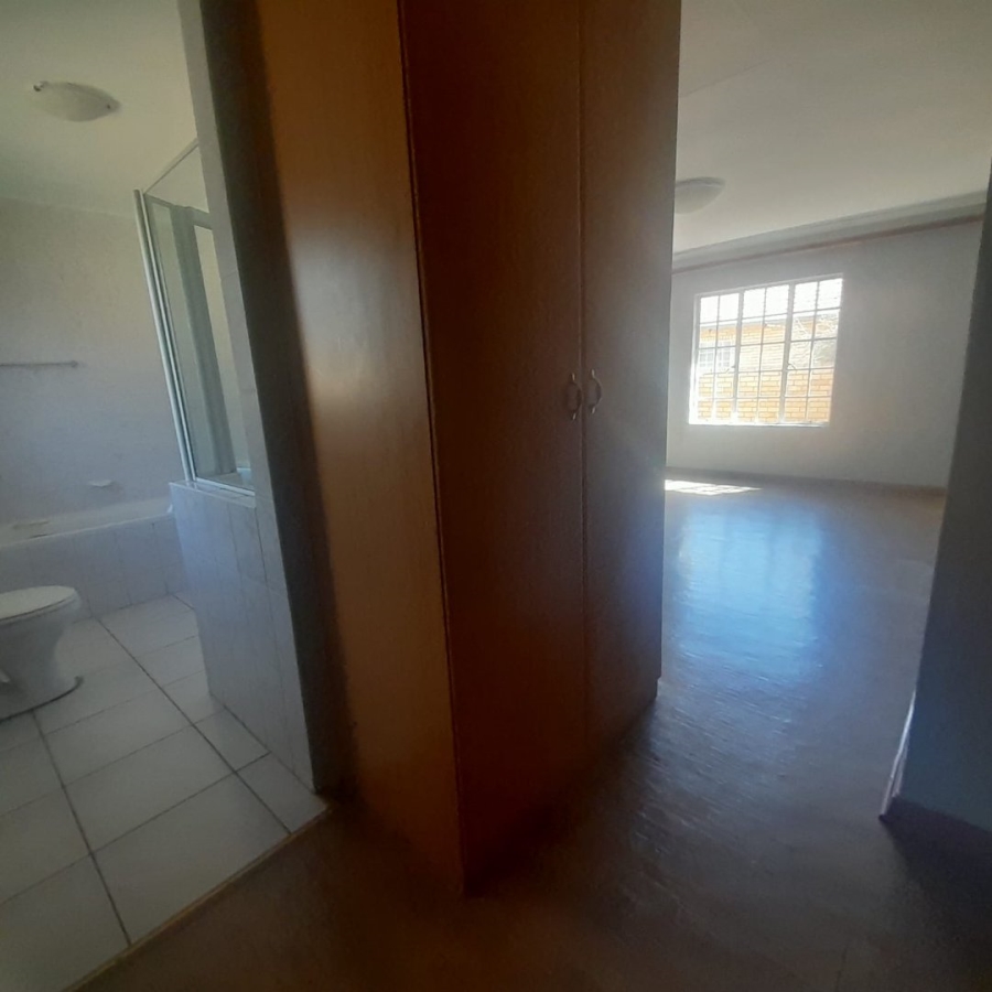 3 Bedroom Property for Sale in Helikonpark Gauteng