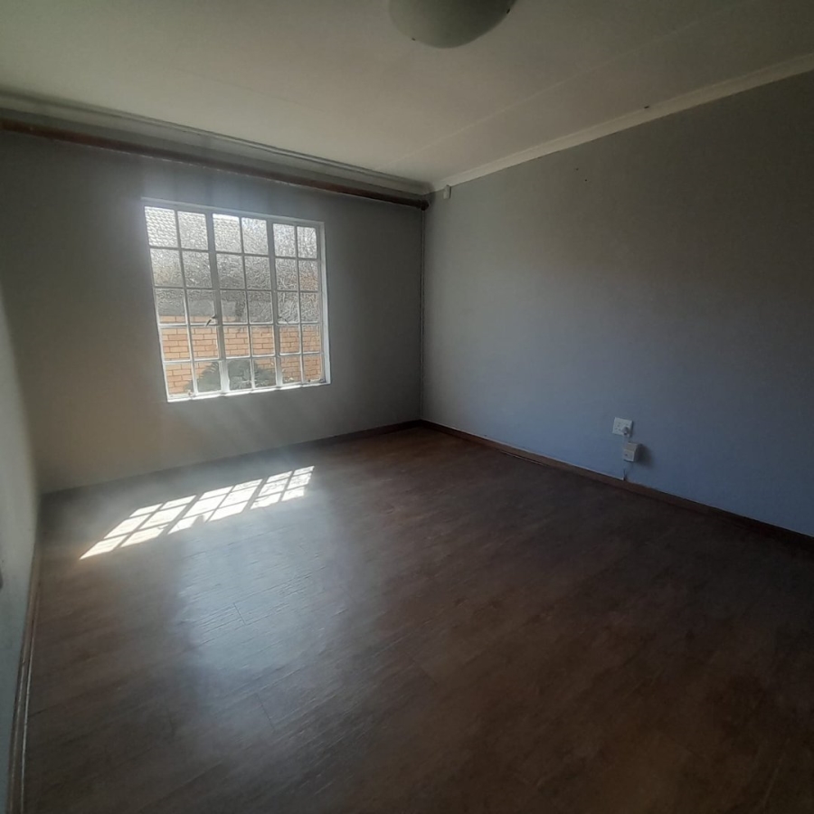 3 Bedroom Property for Sale in Helikonpark Gauteng