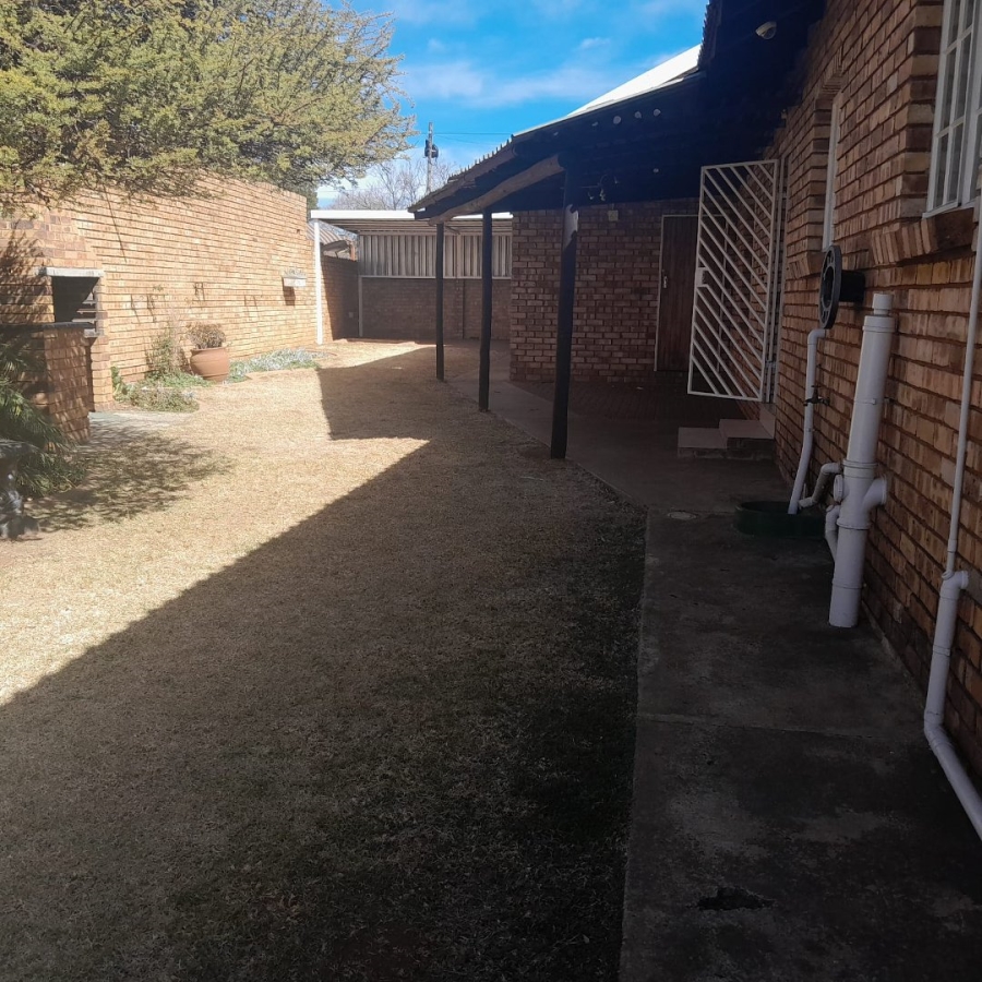 3 Bedroom Property for Sale in Helikonpark Gauteng