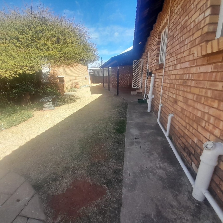 3 Bedroom Property for Sale in Helikonpark Gauteng