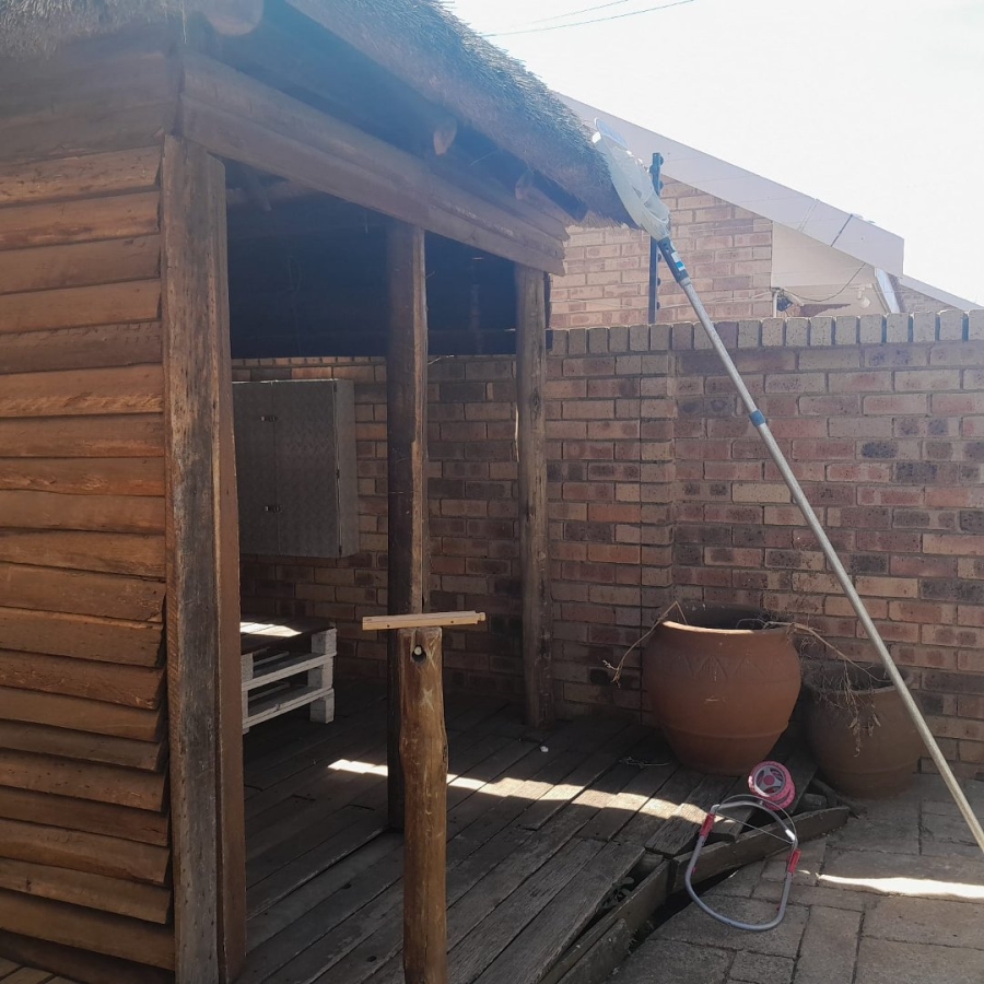 3 Bedroom Property for Sale in Helikonpark Gauteng