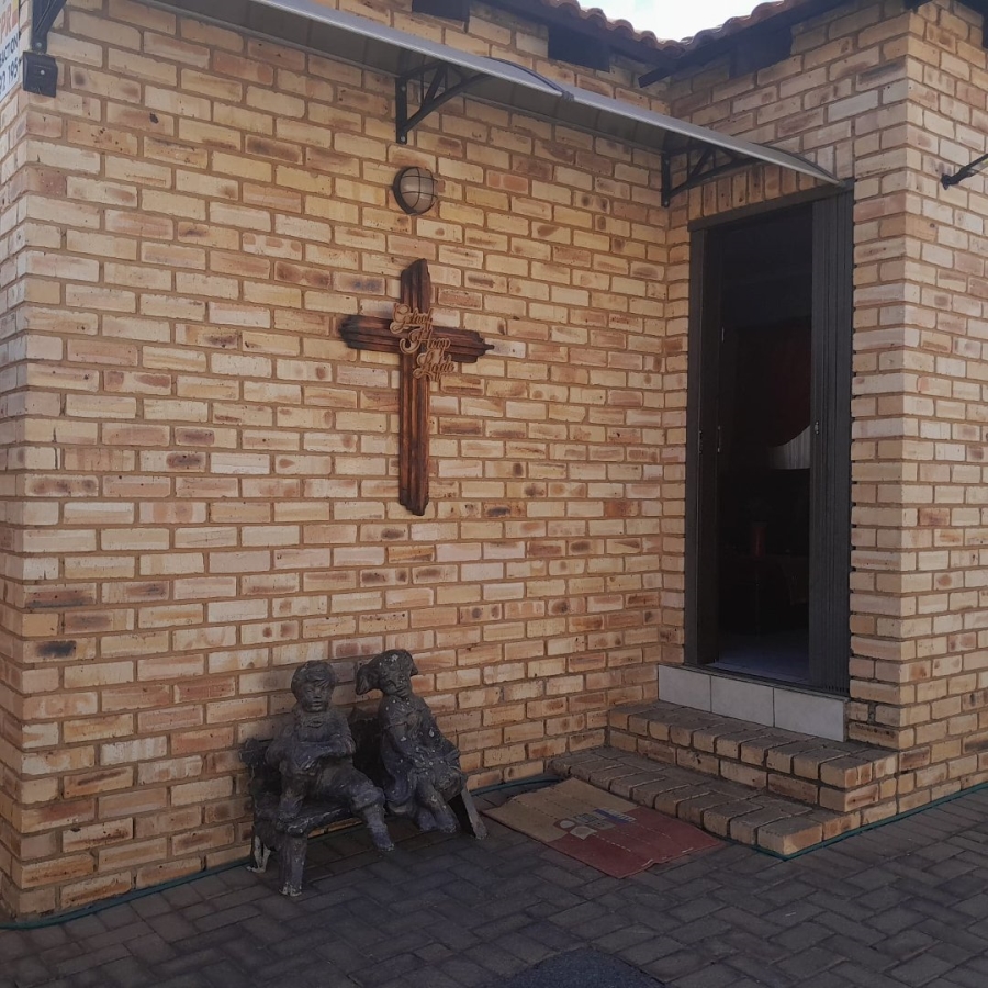 3 Bedroom Property for Sale in Greenhills Gauteng