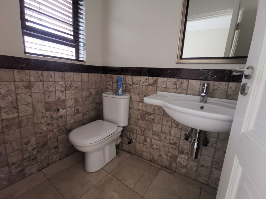 To Let 4 Bedroom Property for Rent in Bedford Gardens Gauteng