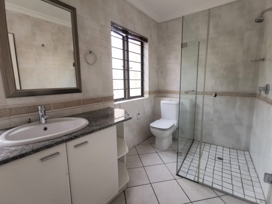 To Let 4 Bedroom Property for Rent in Bedford Gardens Gauteng