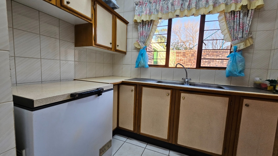 4 Bedroom Property for Sale in Oriel Gauteng