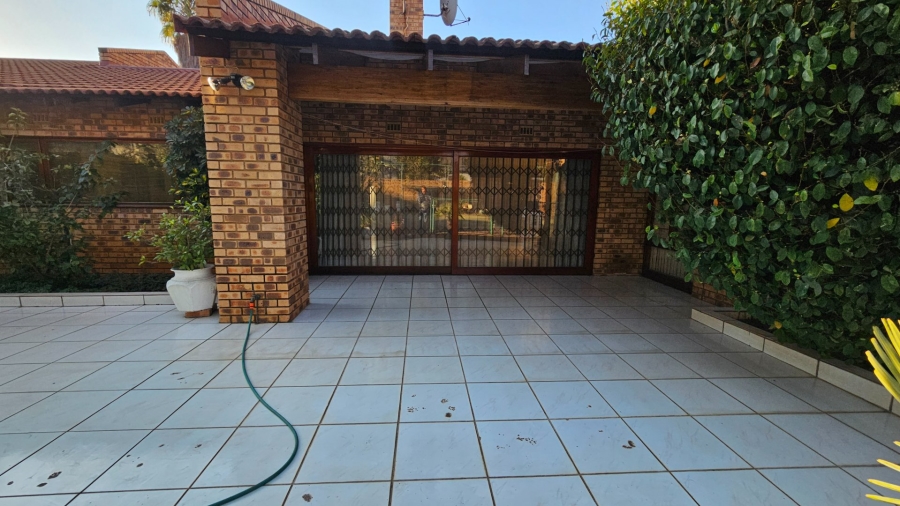 4 Bedroom Property for Sale in Oriel Gauteng