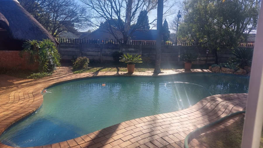 3 Bedroom Property for Sale in Helikonpark Gauteng