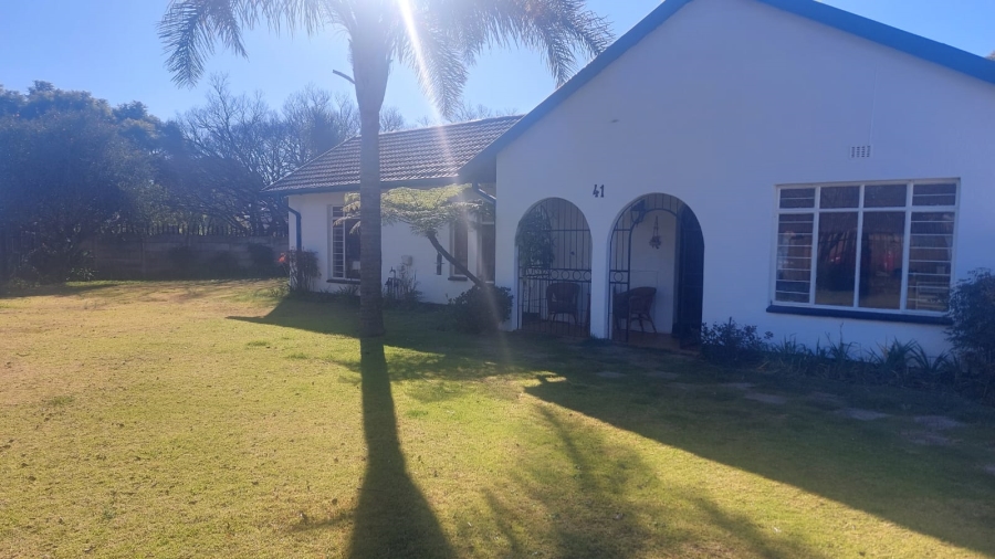 3 Bedroom Property for Sale in Helikonpark Gauteng