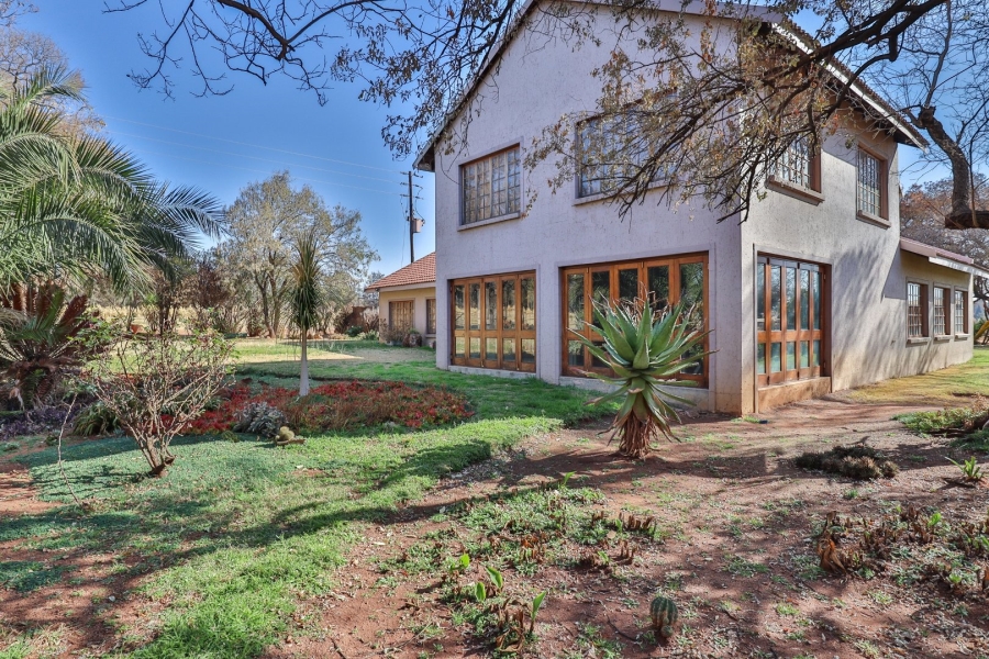 5 Bedroom Property for Sale in Grootvaly AH Gauteng