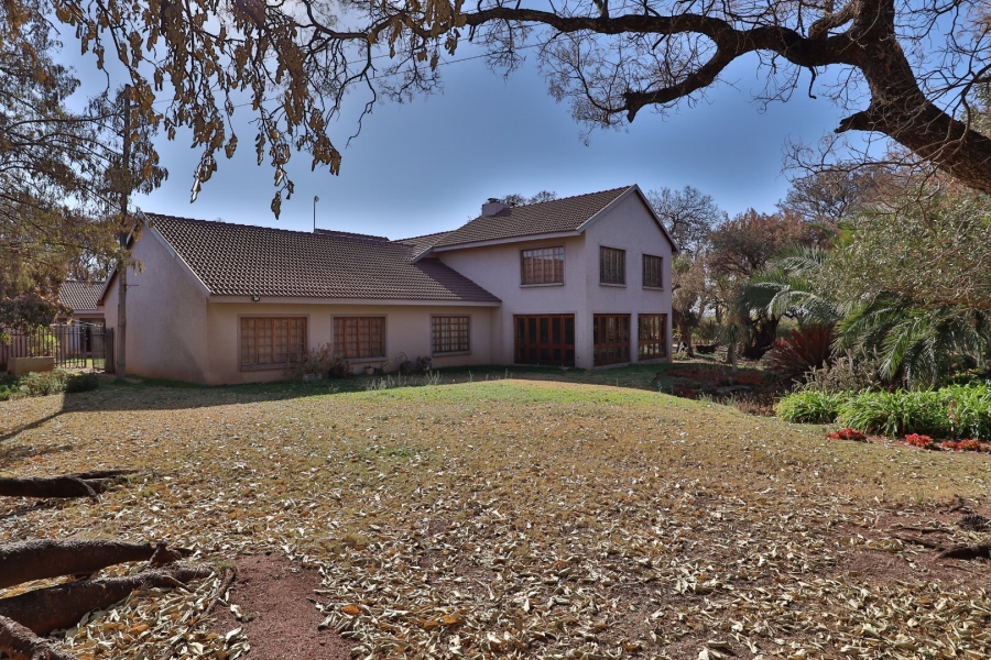 5 Bedroom Property for Sale in Grootvaly AH Gauteng