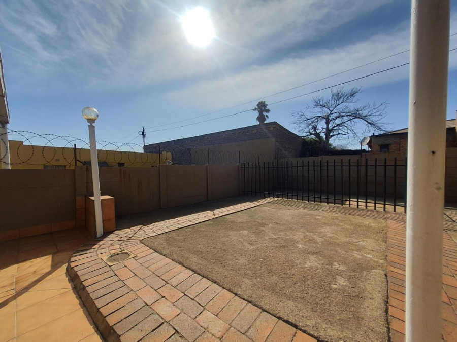 3 Bedroom Property for Sale in Roodepoort Central Gauteng