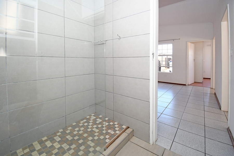 3 Bedroom Property for Sale in Klippoortjie Gauteng