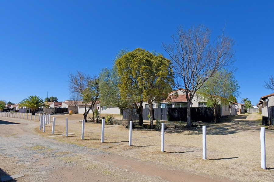 3 Bedroom Property for Sale in Klippoortjie Gauteng