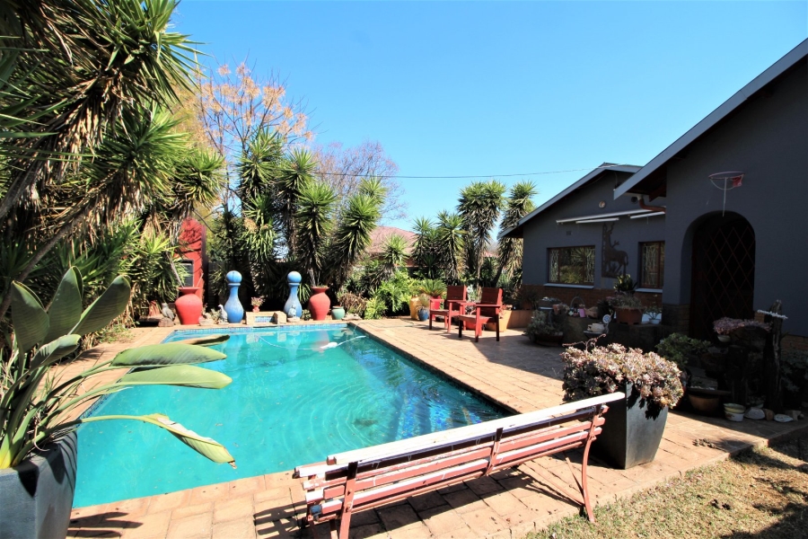 6 Bedroom Property for Sale in Valhalla Gauteng