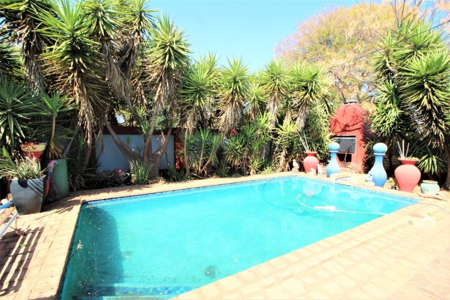 6 Bedroom Property for Sale in Valhalla Gauteng