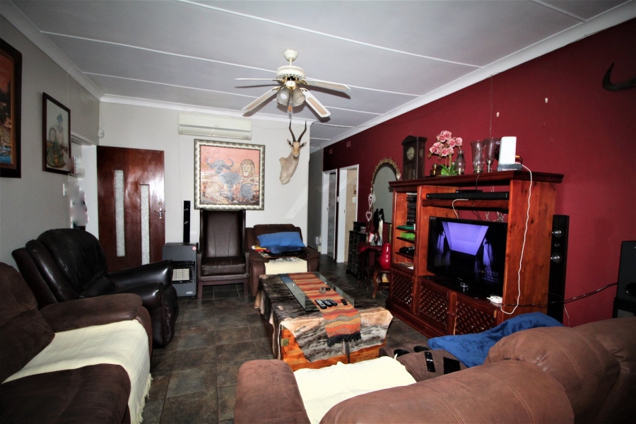 6 Bedroom Property for Sale in Valhalla Gauteng