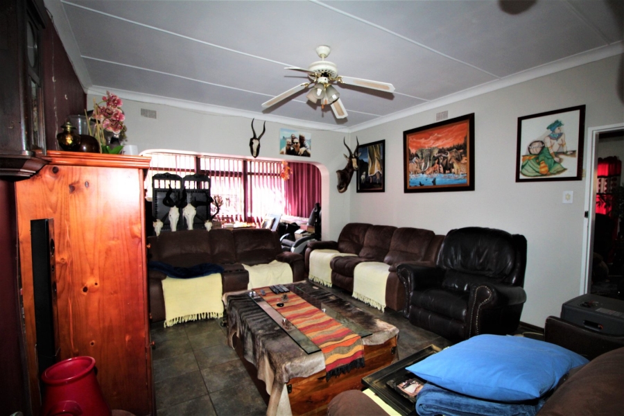 6 Bedroom Property for Sale in Valhalla Gauteng