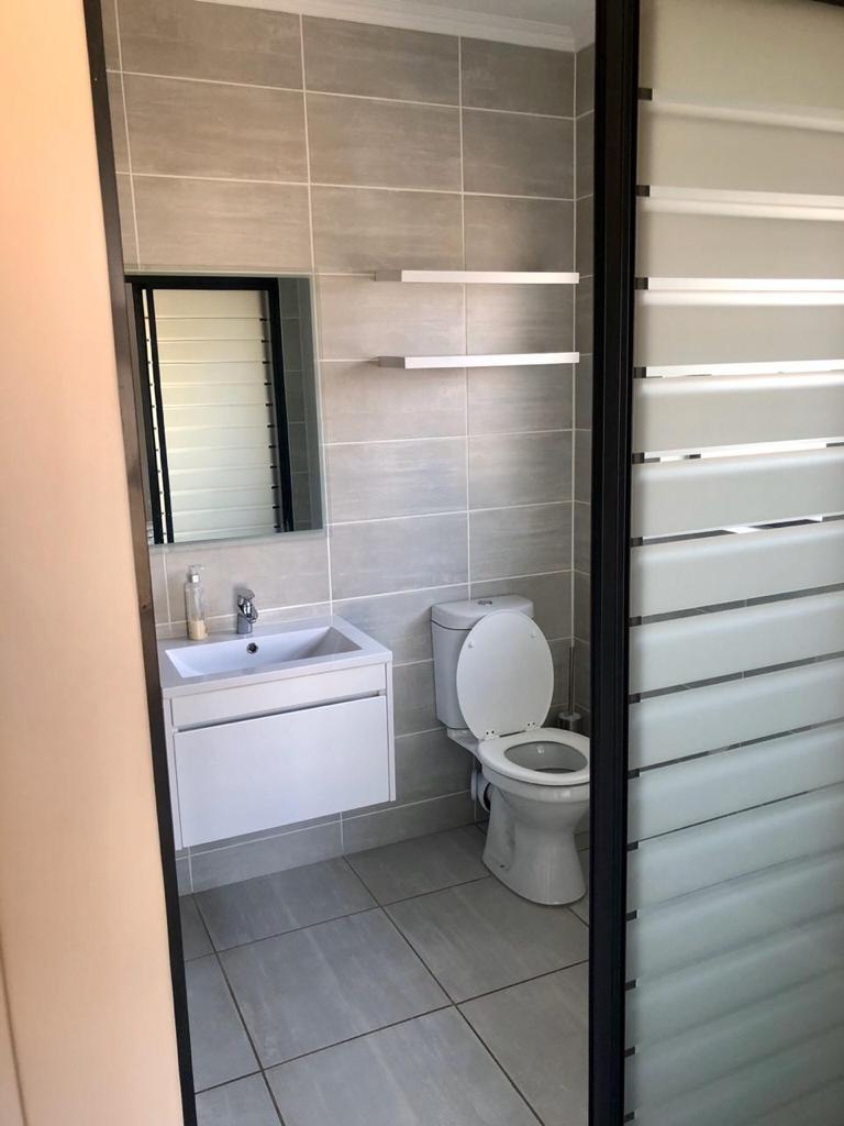 1 Bedroom Property for Sale in Waterfall Gauteng