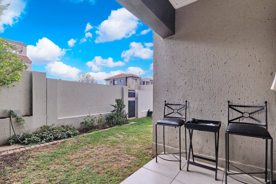 2 Bedroom Property for Sale in Lonehill Gauteng