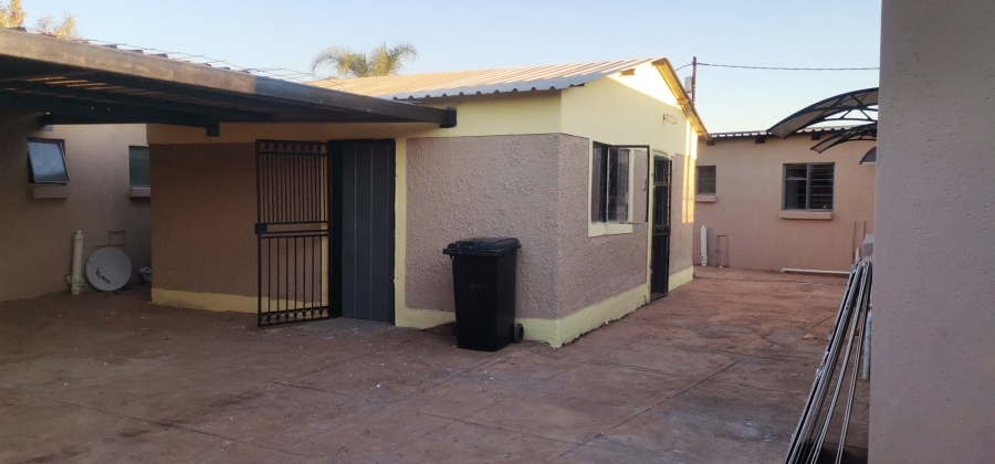 12 Bedroom Property for Sale in Soshanguve South Ext 4 Gauteng