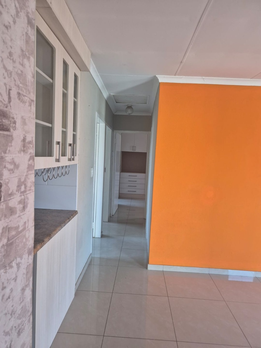 3 Bedroom Property for Sale in Blue Hills AH Gauteng