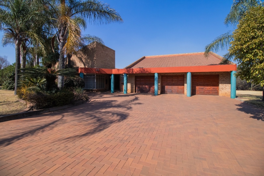 4 Bedroom Property for Sale in Norton Home Estate AH Gauteng