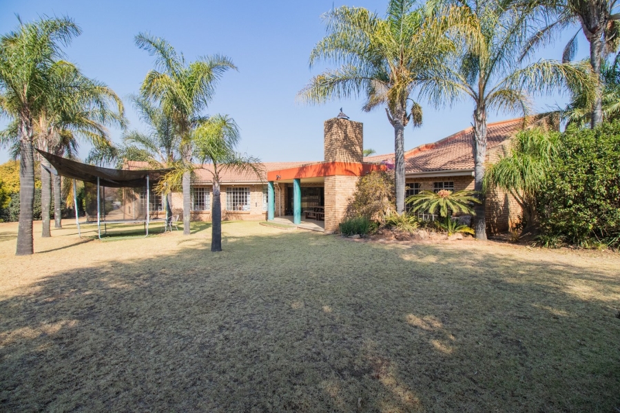 4 Bedroom Property for Sale in Norton Home Estate AH Gauteng