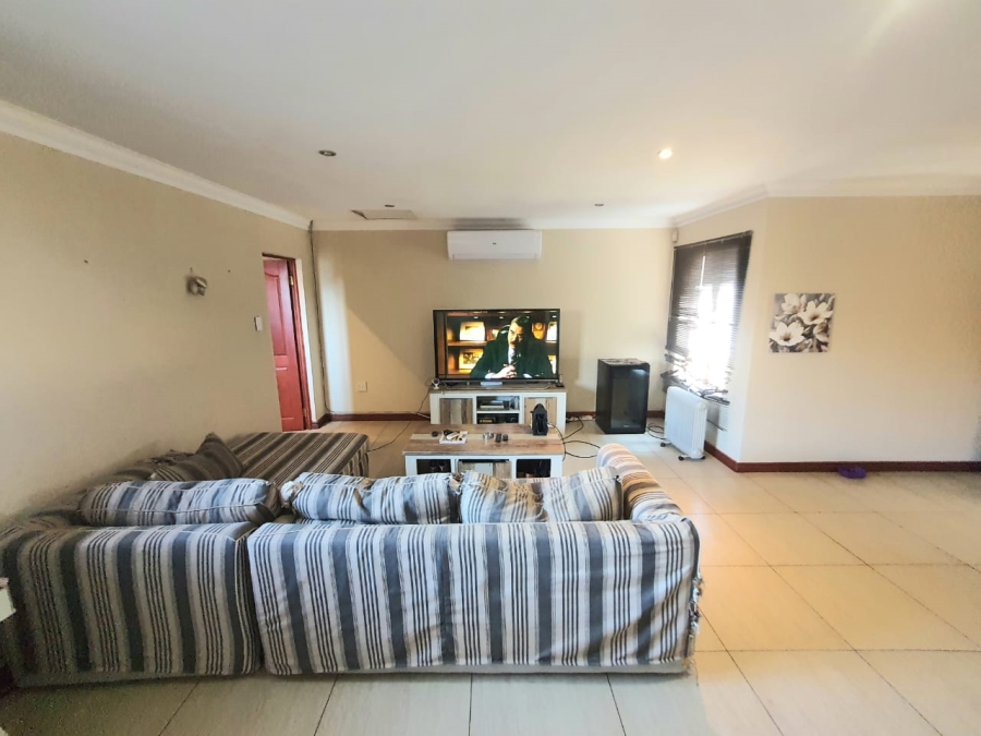 2 Bedroom Property for Sale in Olympus AH Gauteng