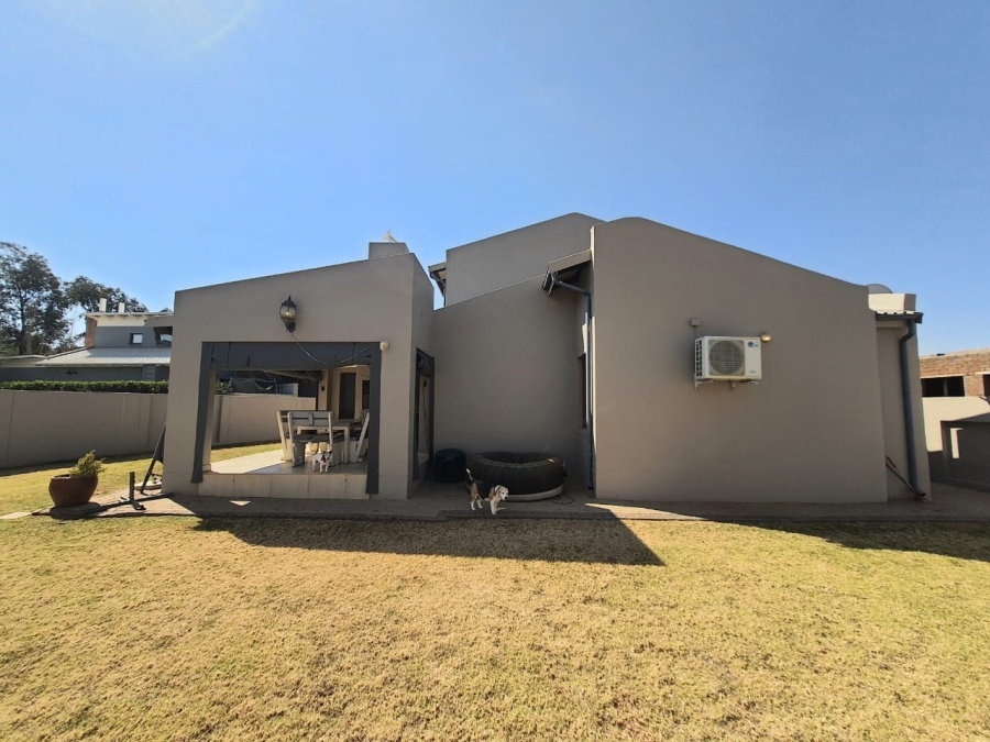 2 Bedroom Property for Sale in Olympus AH Gauteng