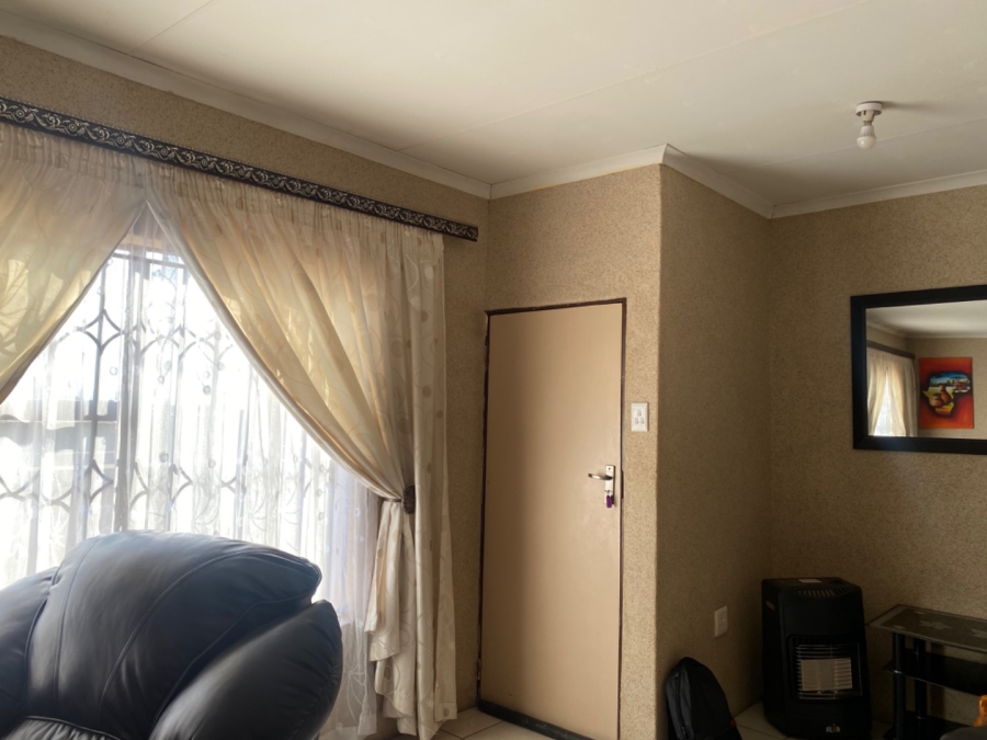 3 Bedroom Property for Sale in Geluksdal Gauteng