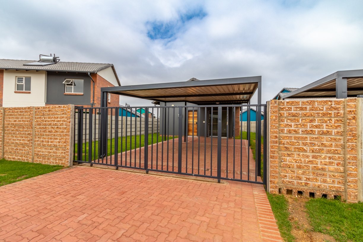 3 Bedroom Property for Sale in Parkdene Gauteng