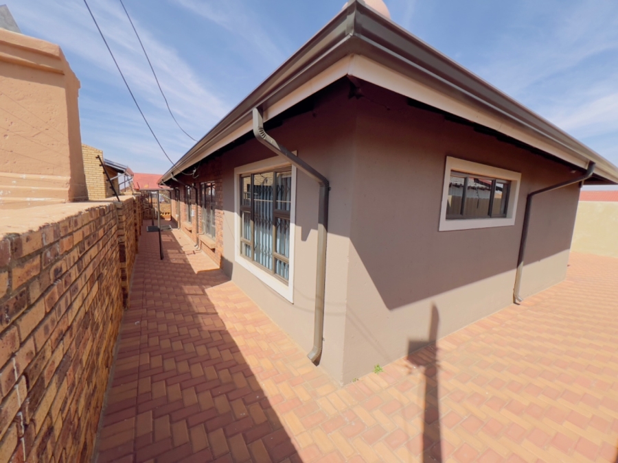 3 Bedroom Property for Sale in Vosloorus Gauteng