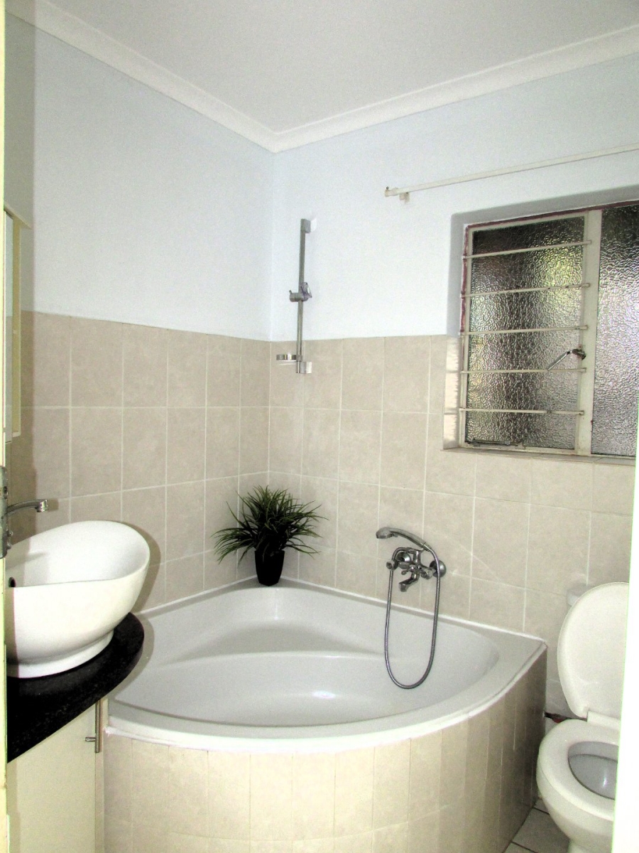 To Let 3 Bedroom Property for Rent in Garsfontein Gauteng