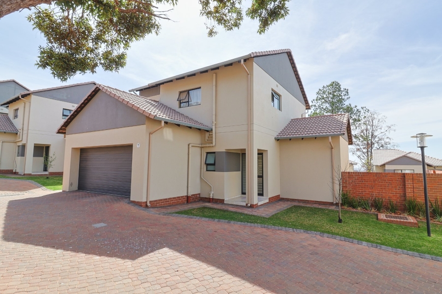 3 Bedroom Property for Sale in Amorosa Gauteng