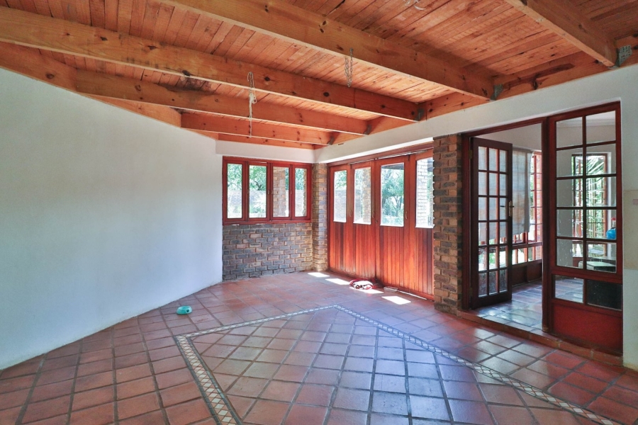 5 Bedroom Property for Sale in Bashewa A H Gauteng