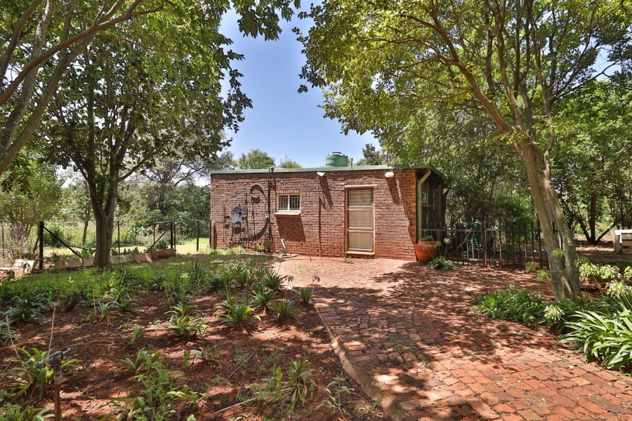 5 Bedroom Property for Sale in Bashewa A H Gauteng