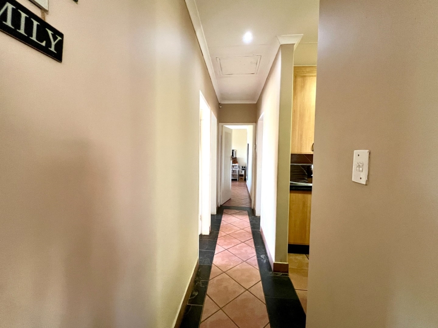 3 Bedroom Property for Sale in Mooikloof Ridge Gauteng