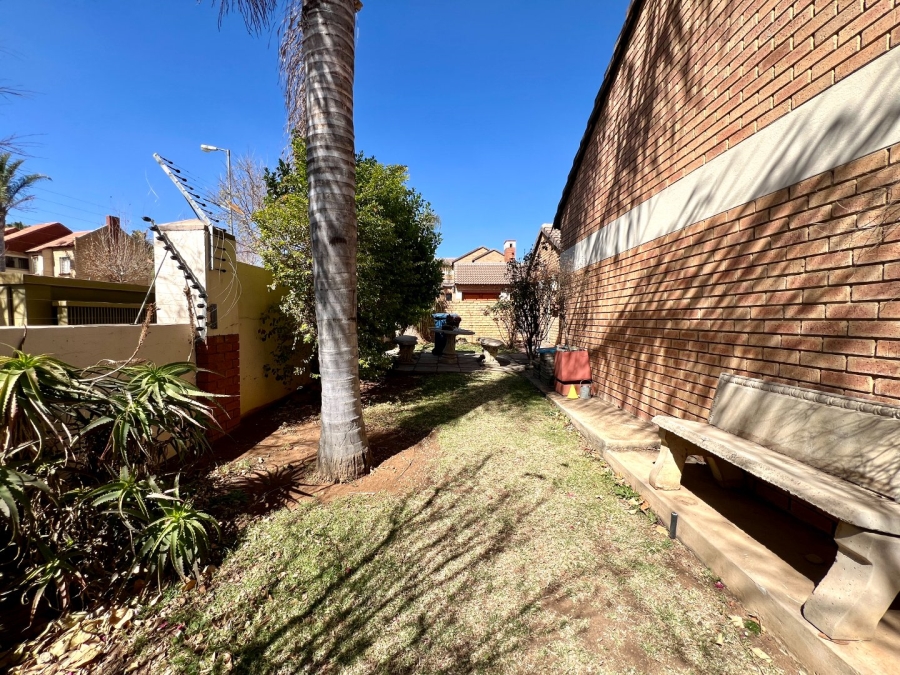 3 Bedroom Property for Sale in Mooikloof Ridge Gauteng