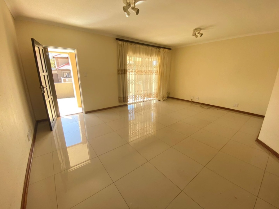 3 Bedroom Property for Sale in Noordwyk Gauteng