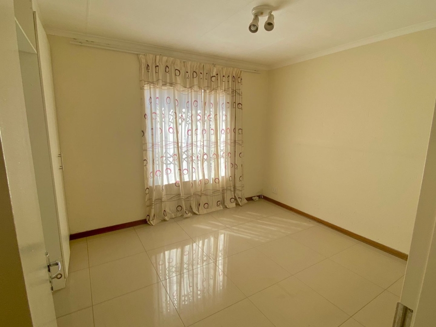 3 Bedroom Property for Sale in Noordwyk Gauteng