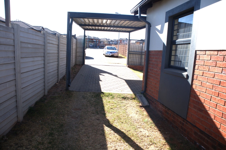 3 Bedroom Property for Sale in Mindalore Gauteng