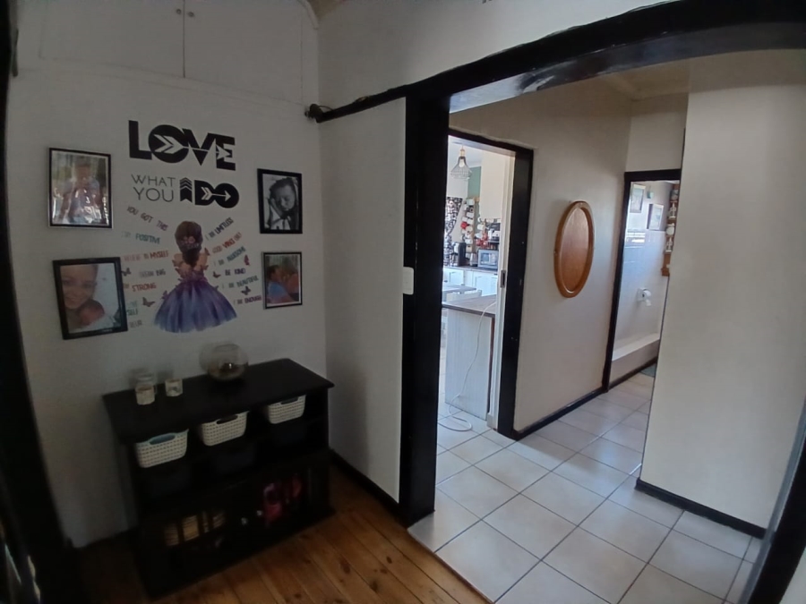4 Bedroom Property for Sale in Florentia Gauteng