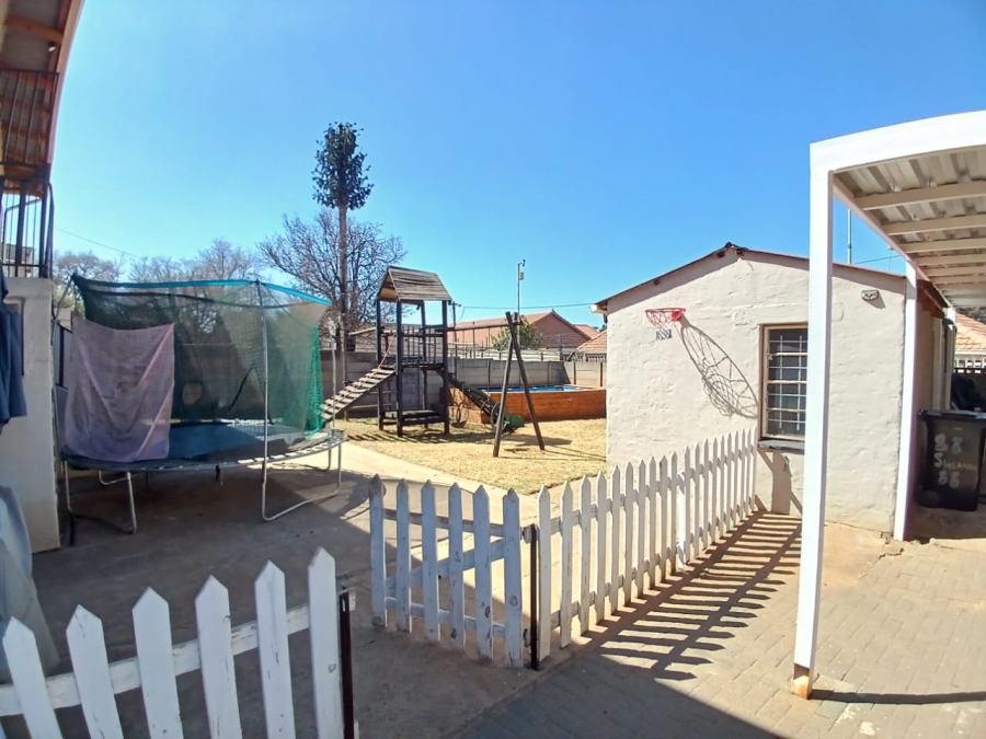 4 Bedroom Property for Sale in Florentia Gauteng