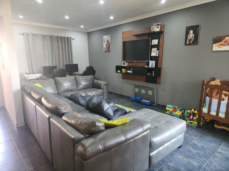 4 Bedroom Property for Sale in Comet Gauteng