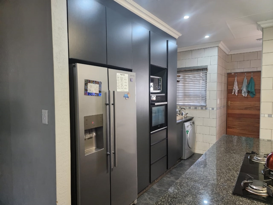 4 Bedroom Property for Sale in Comet Gauteng