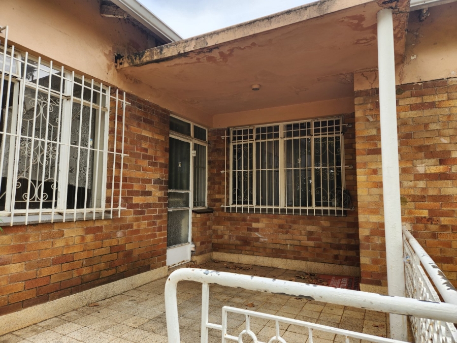 5 Bedroom Property for Sale in Bezuidenhout Valley Gauteng