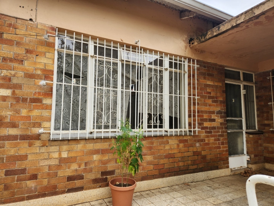 5 Bedroom Property for Sale in Bezuidenhout Valley Gauteng