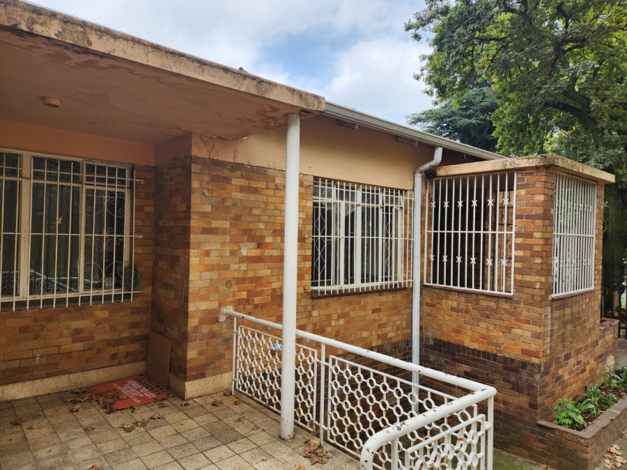 5 Bedroom Property for Sale in Bezuidenhout Valley Gauteng